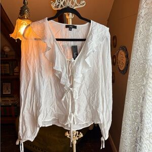 Lulu's White Ruffle Tie-Front Peasant Blouse. Women's XS